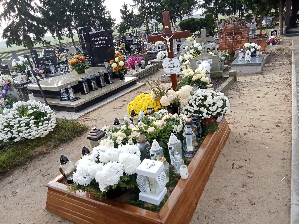 Grób Józef Bukowiecki